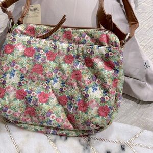Ladies handbag/ crossbody.